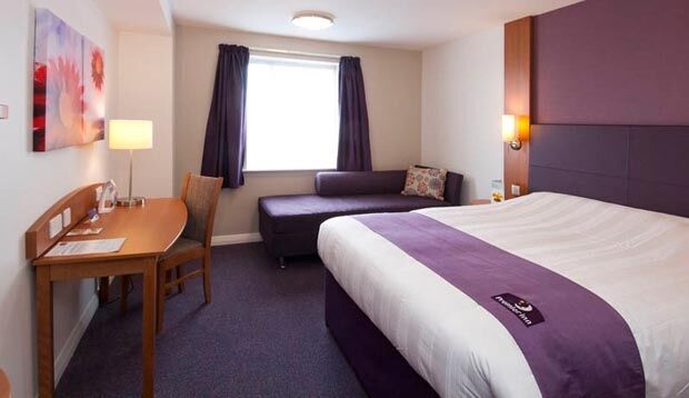 Premier Inn Μπίσεστερ Εξωτερικό φωτογραφία